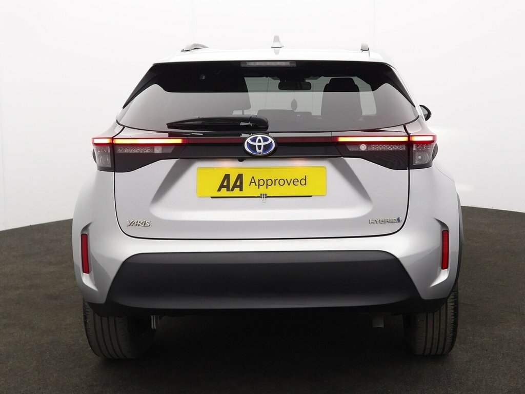 Toyota Yaris Cross 1.5L Design PJ23HFM Silver #6