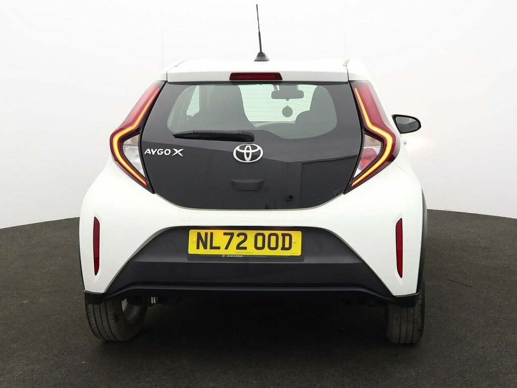 Toyota Aygo X 1L Pure NL72OOD White #6