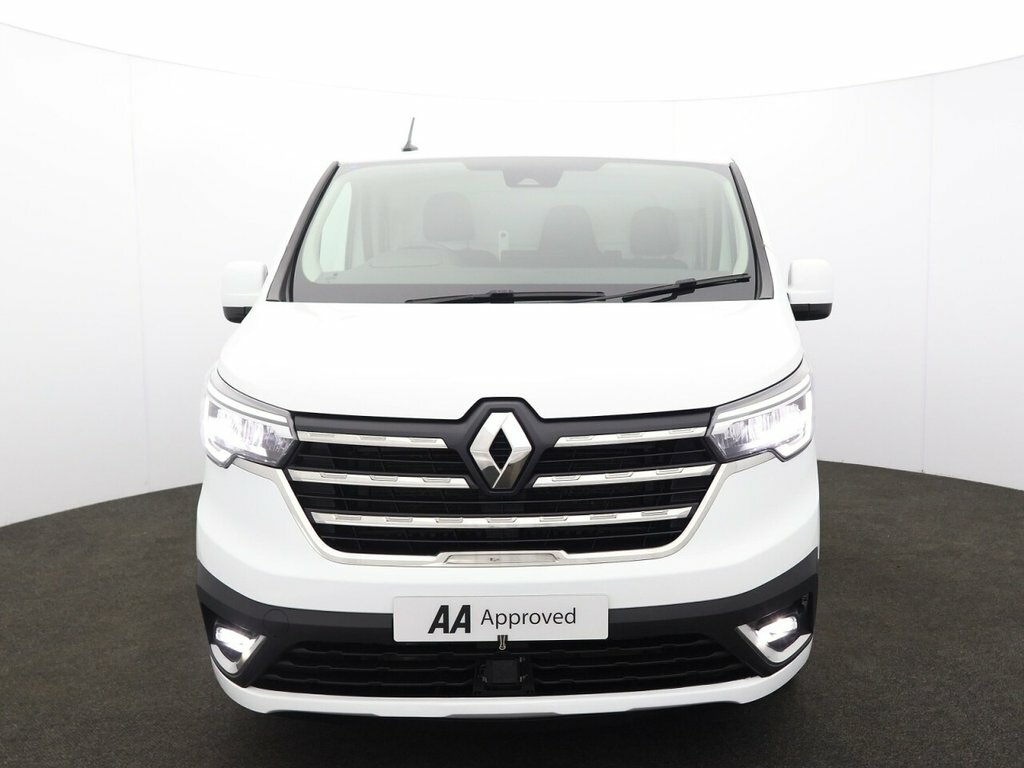 Renault Trafic 2L Sport CA22OSM White #2