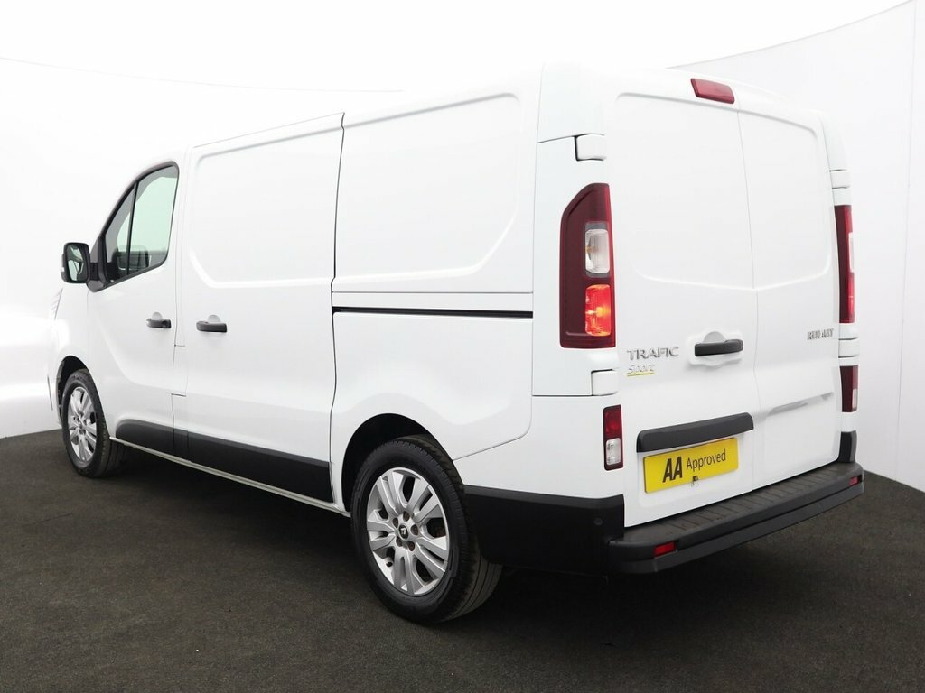 Renault Trafic 2L Sport CA22OSM White #5