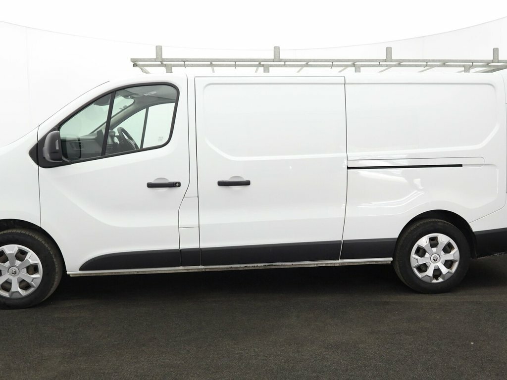 Renault Trafic 2L Business CA22MUP White #4