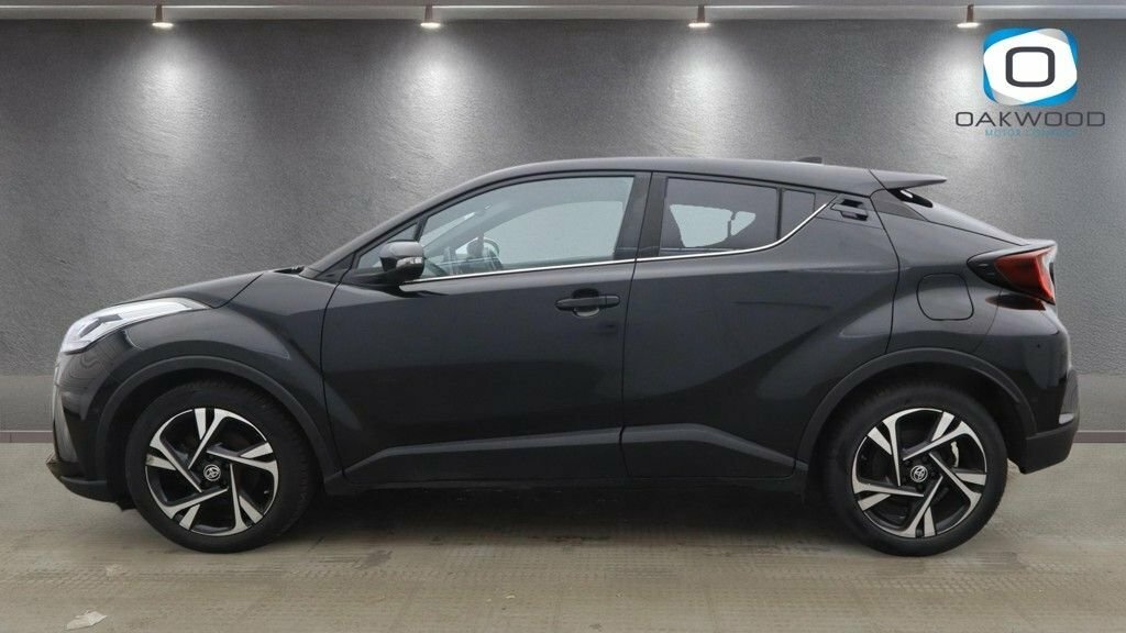 Toyota C-Hr 1.8L Design LO22JPF Black #6