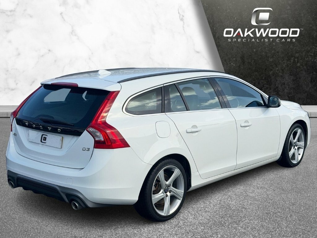 Volvo V60 2L R-design Nav White #2