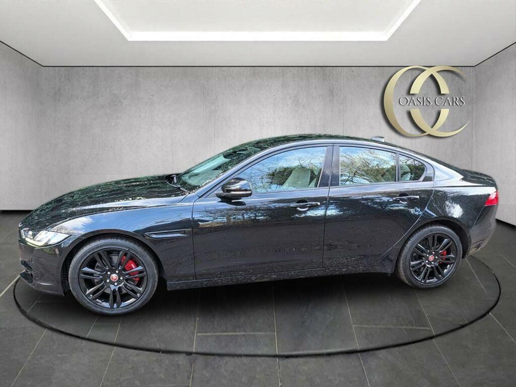 Jaguar XE Saloon 2.0I Portfolio Euro 6 Ss 2017 Black #4