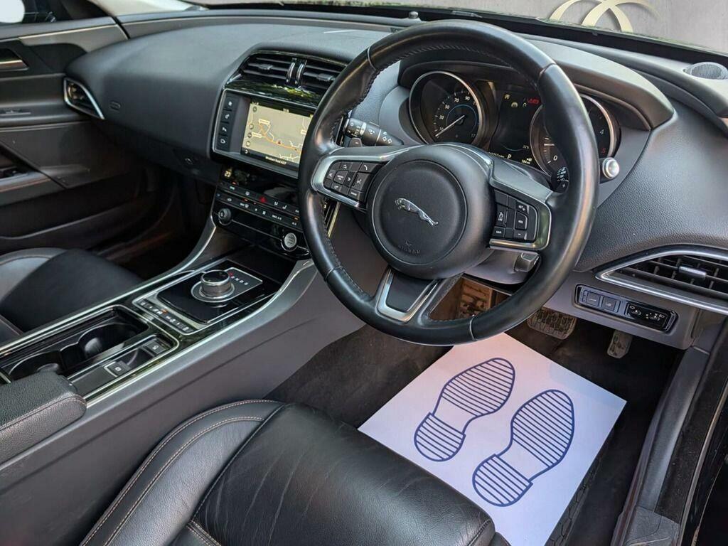 Jaguar XE Saloon 2.0D Prestige Euro 6 Ss 20181 Black #3