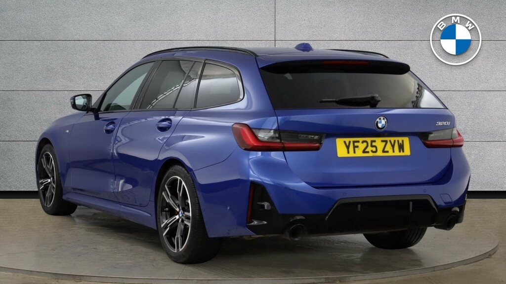 BMW 3 Series Estate YF25ZYW Blue #2