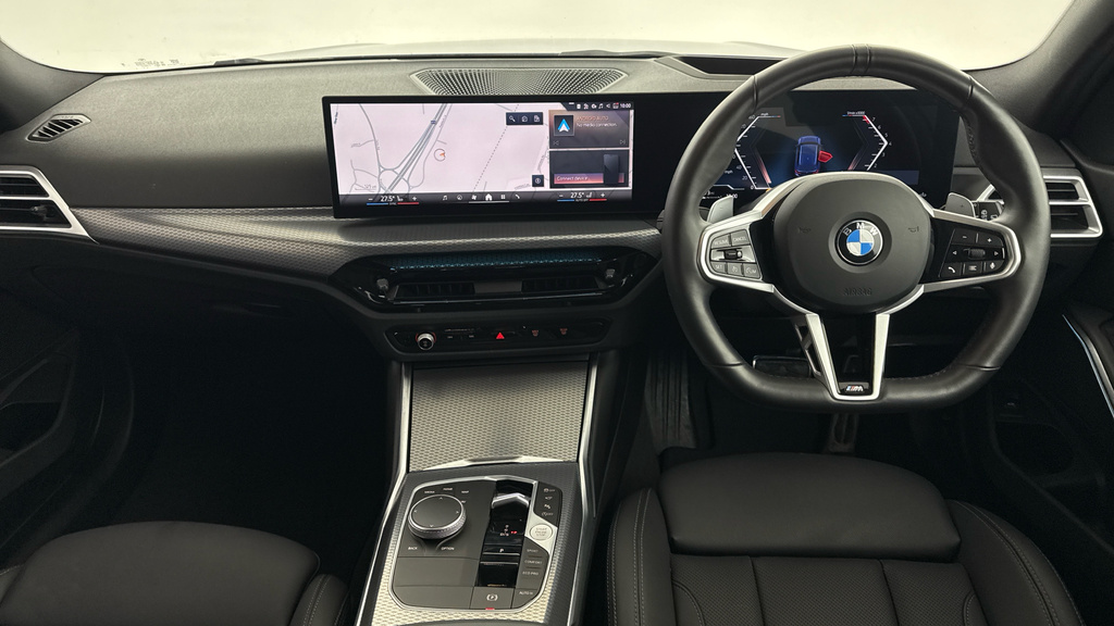 BMW 3 Series Estate YB25AXH Blue #4