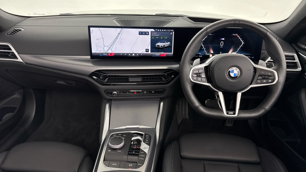 BMW 4 Series Convertible YB25KXU White #4