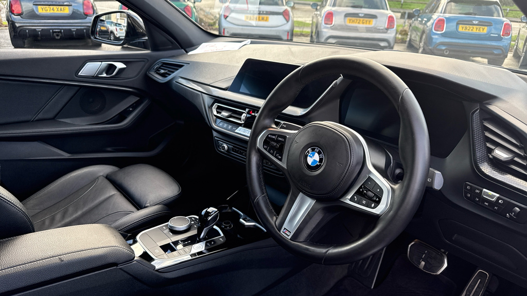 BMW 1 Series Sports WF71TBY Black #6
