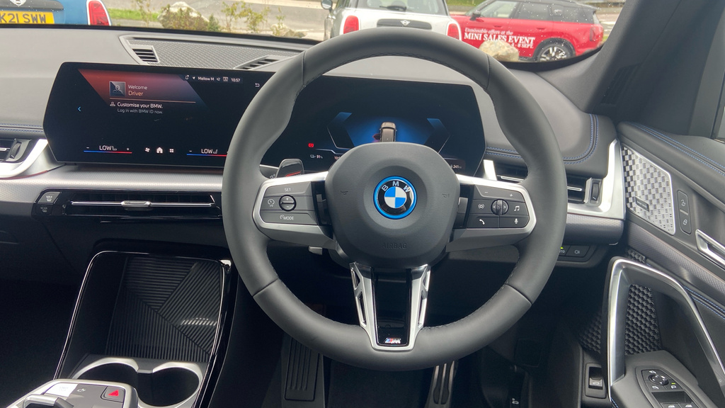 BMW iX1 Suv WA75MJV Silver #5
