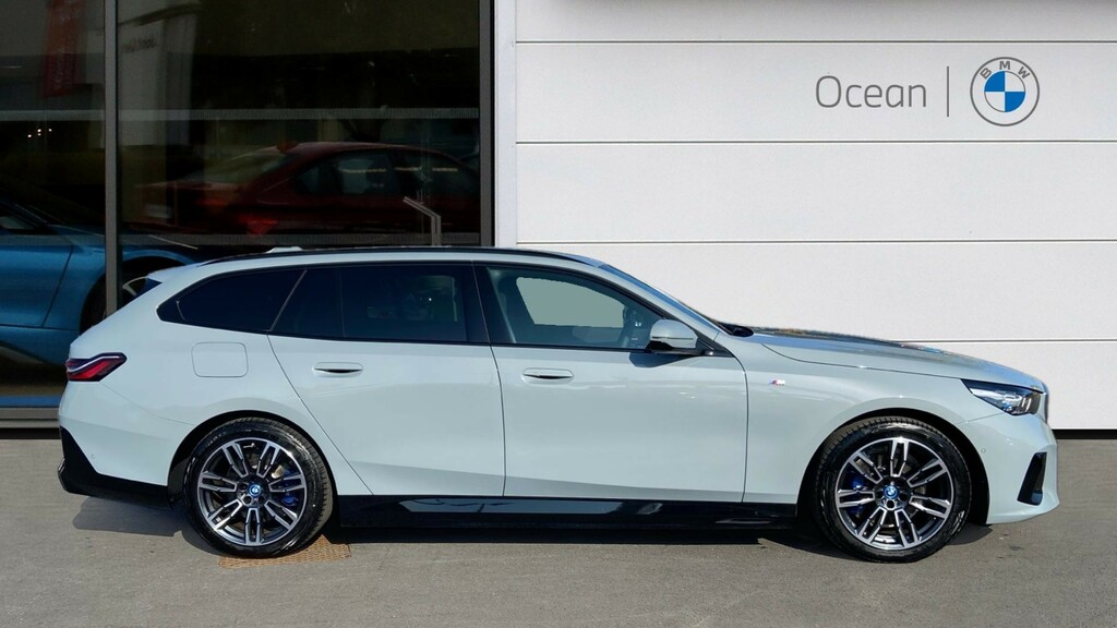 BMW 5 Series Estate WF25MEV Grey #3