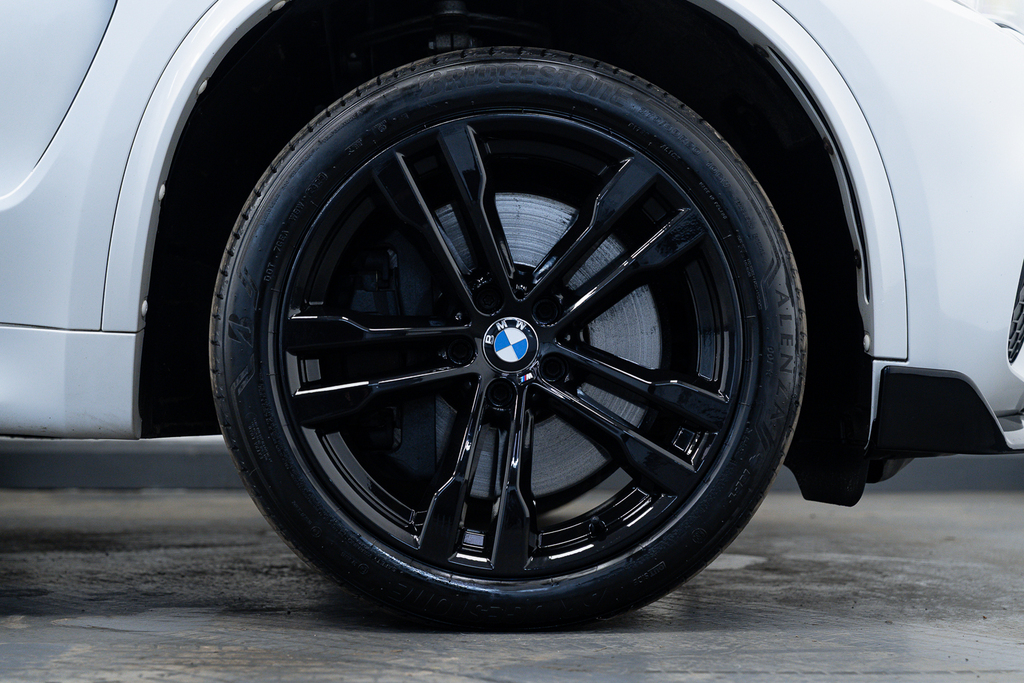 BMW X5 Diesel NU63LNA White #2