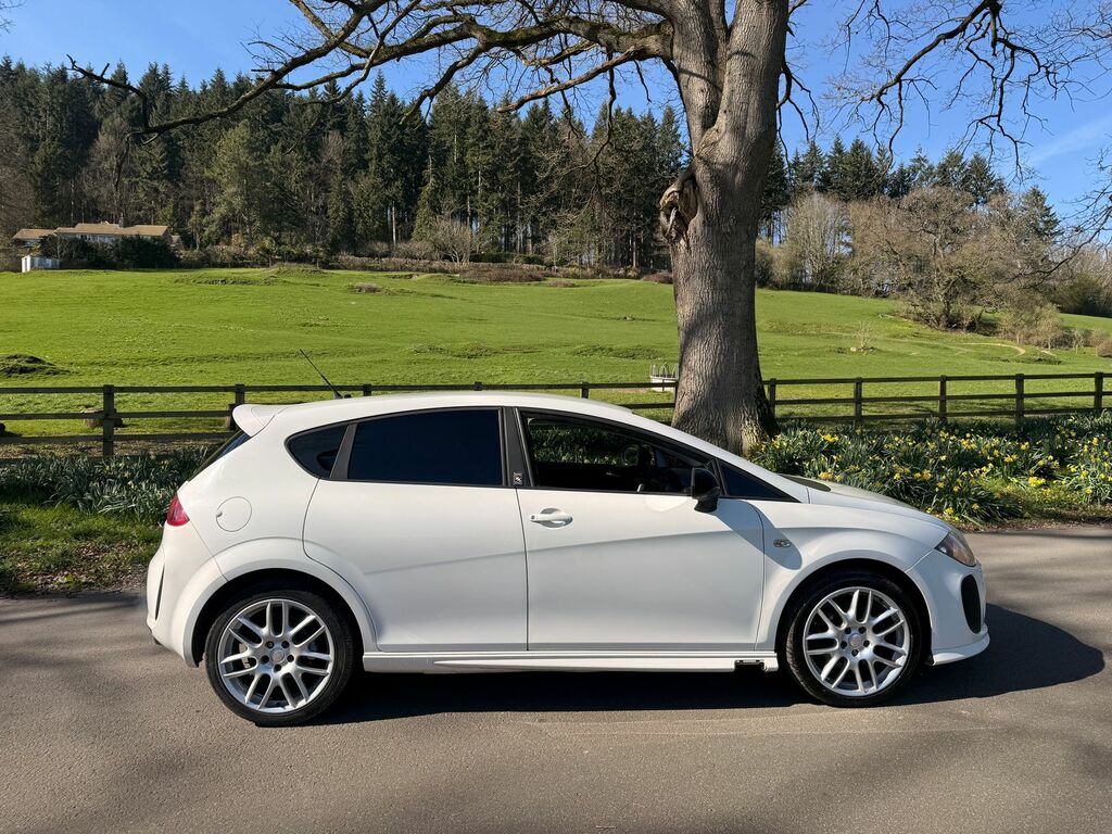 Seat Leon 2.0 Tdi Cr Fr Supercopa Hatchback Manu DF62KUO White #2