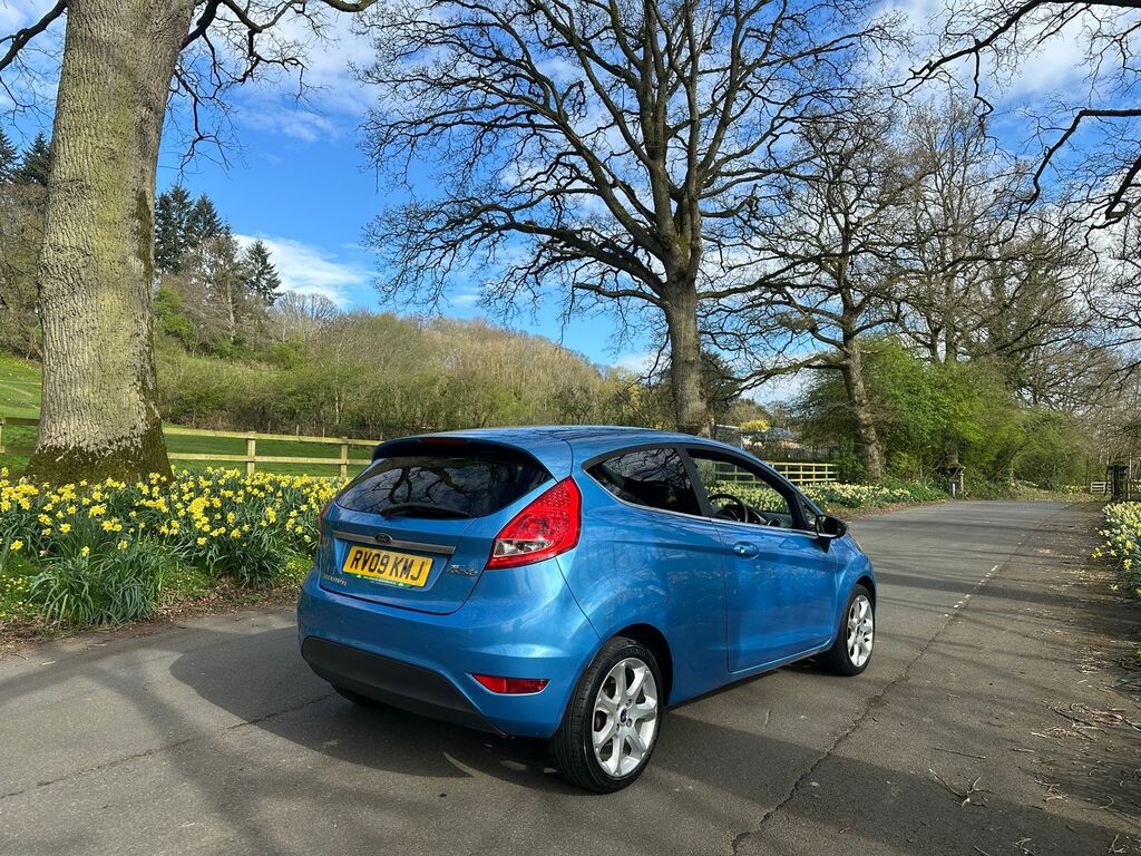 Ford Fiesta 1.4 Titanium Hatchback 133 Gkm RV09KMJ Blue #3
