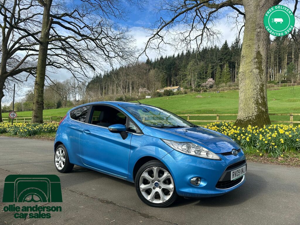 Ford Fiesta 1.4 Titanium Hatchback 133 Gkm Blue
