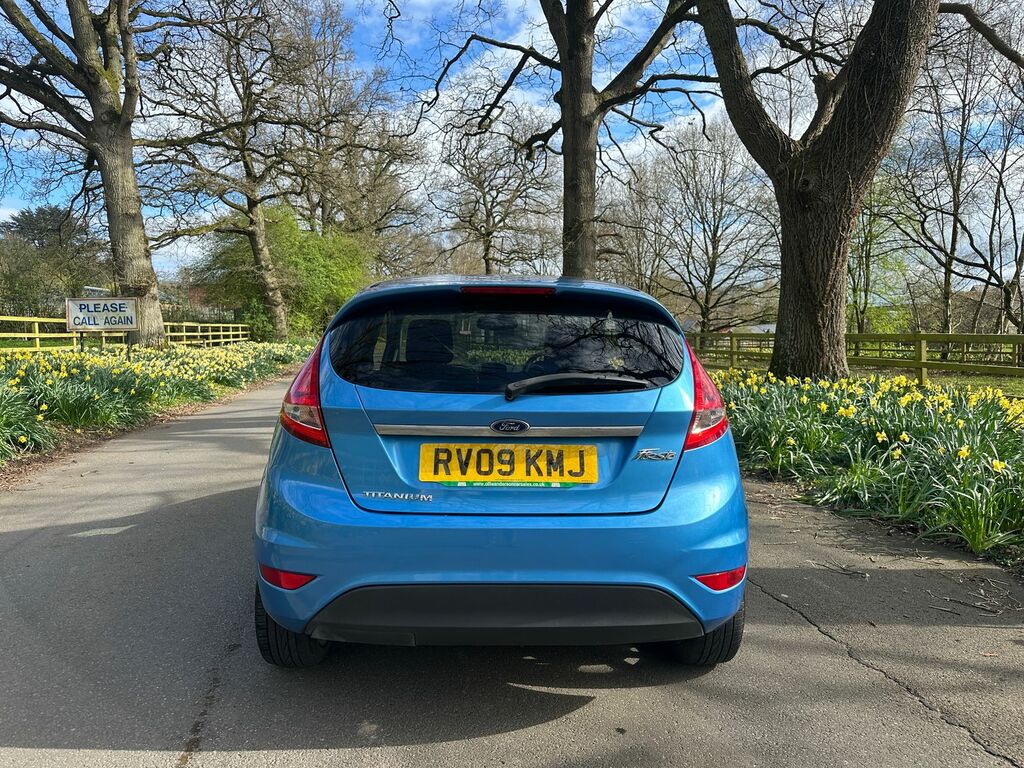 Ford Fiesta 1.4 Titanium Hatchback 133 Gkm RV09KMJ Blue #4