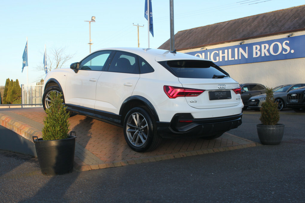 Audi Q3 Sportback 35 Tfsi Mhev S Line Black Edition Semi-a YA72NSV #3