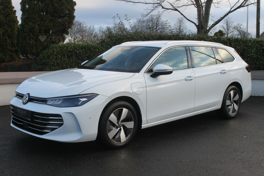 Volkswagen Passat Life Phev 