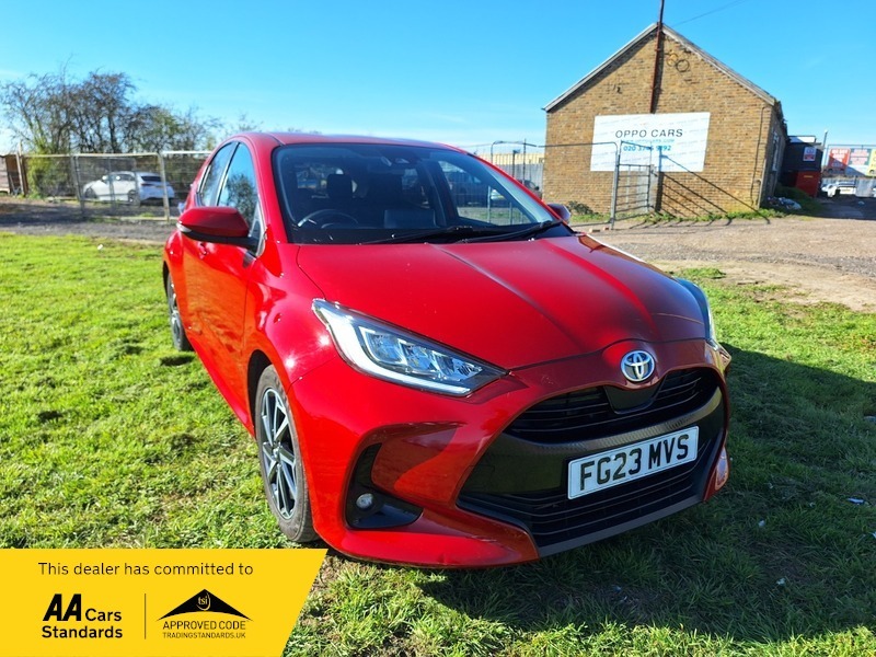 Toyota Yaris 1.5 Vvt-h Design E-cvt Red