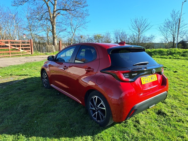 Toyota Yaris 1.5 Vvt-h Design E-cvt FG23MVS Red #3