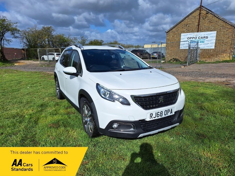 Peugeot 2008 1.2 Puretech Allure Eat White