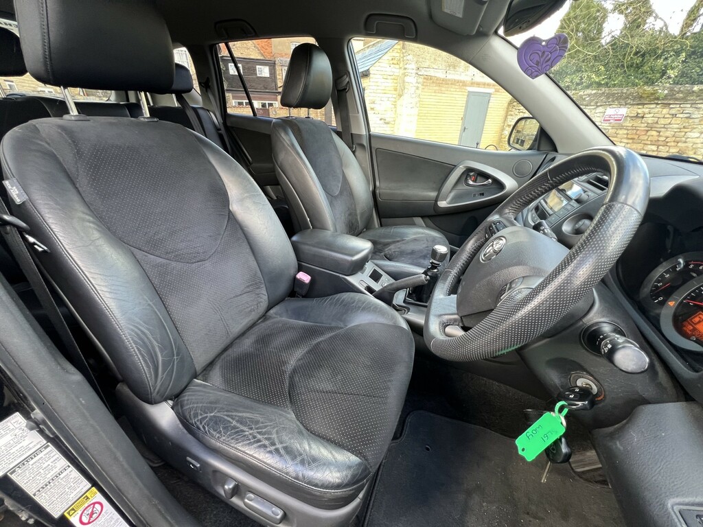 Toyota Rav 4 Suv 2.2 D-4d Xt-r 2011 Black #6