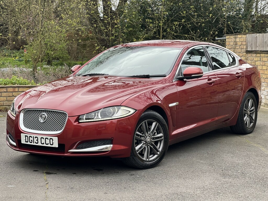 Jaguar XF Saloon 2.2 D Luxury 2013 Red