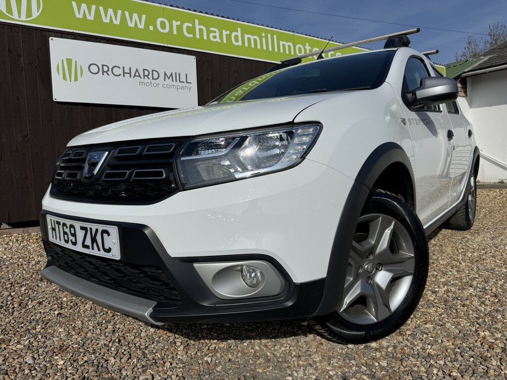 Dacia Sandero Stepway Hatchback 0.9 Stepway Essential Tce 90 My18 2020 White