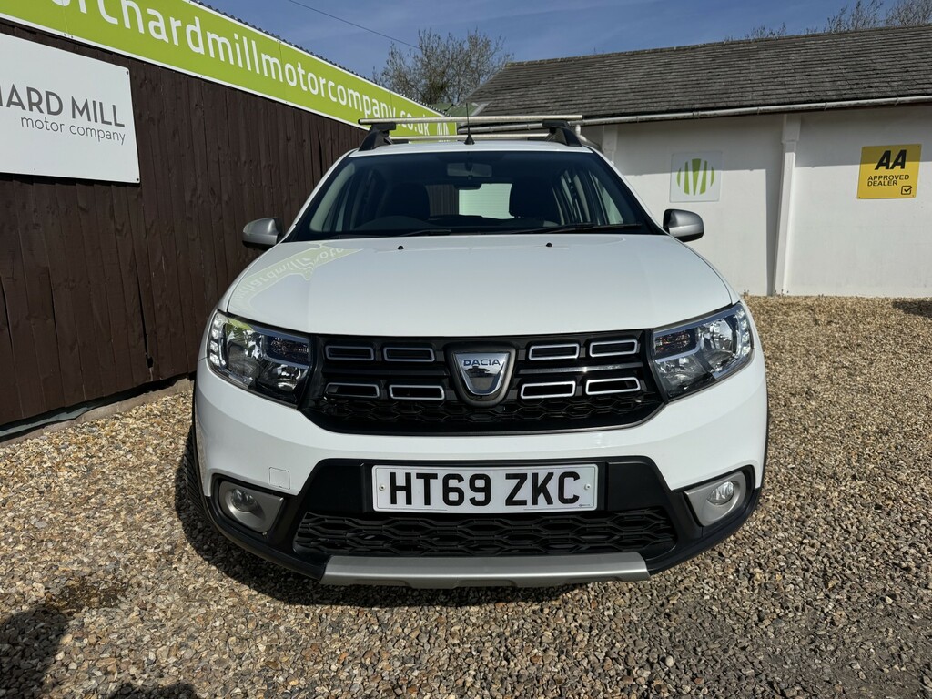 Dacia Sandero Stepway Hatchback 0.9 Stepway Essential Tce 90 My18 2020 HT69ZKC White #2