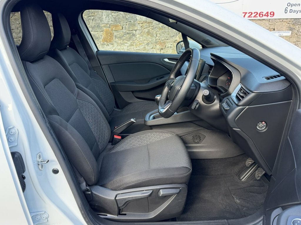 Renault Clio 1L Iconic SH20FWE White #5