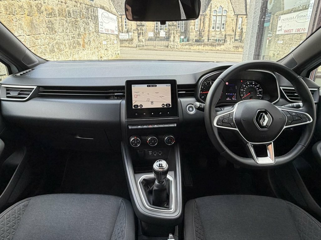 Renault Clio 1L Iconic SH20FWE White #6