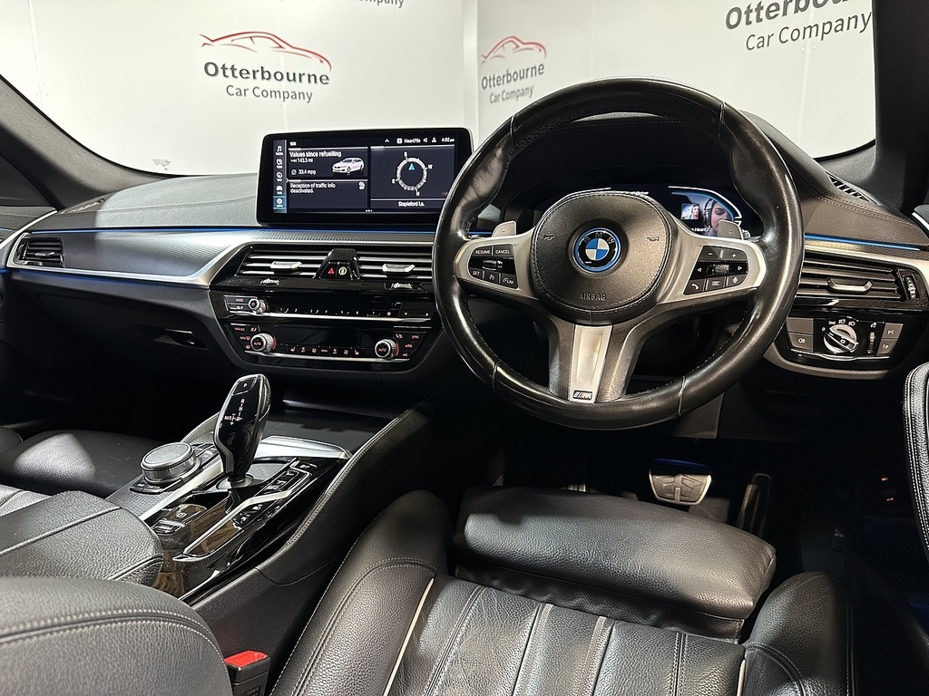 BMW 5 Series 530E M Sport YE71SDO White #4