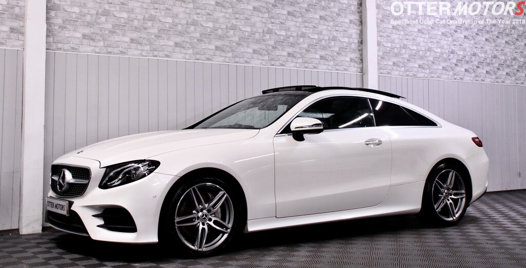 Mercedes-Benz E Class Coupe 2.0 E220d Amg Line - Ulez Compliant PL67JXK White #4