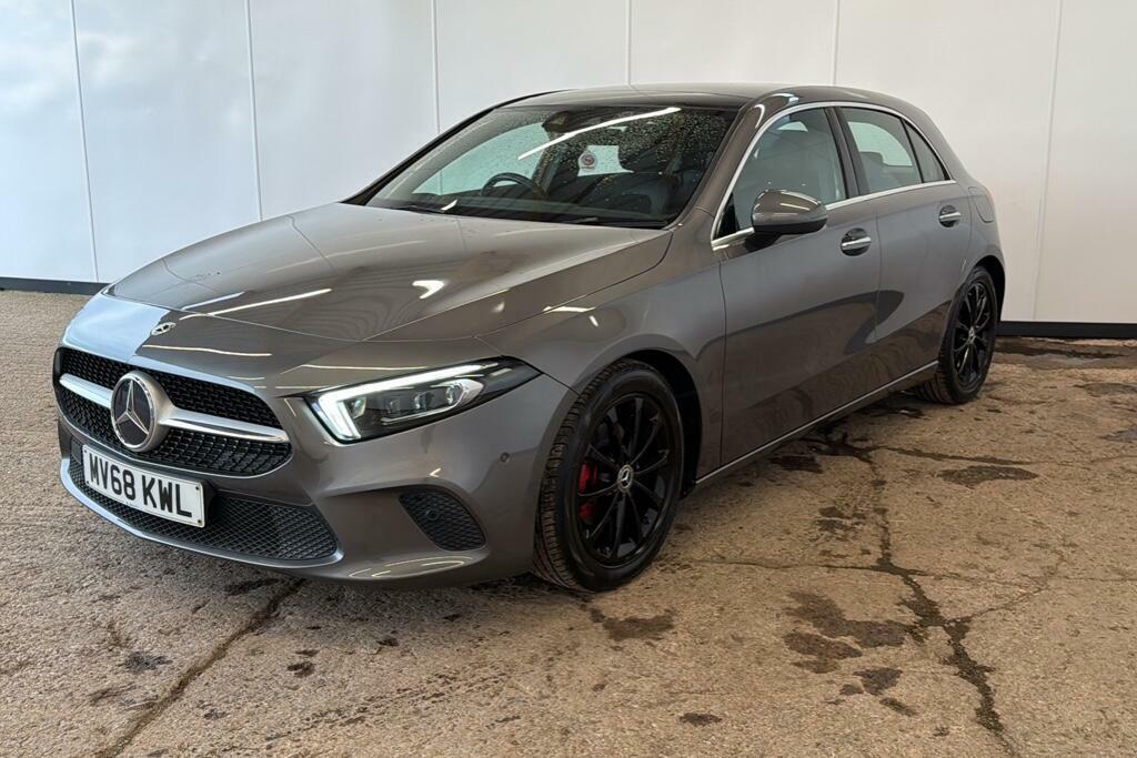 Mercedes-Benz A Class 1.5 A180d Sport Premium Plus Hatchback Diese MV68KWL Grey #3