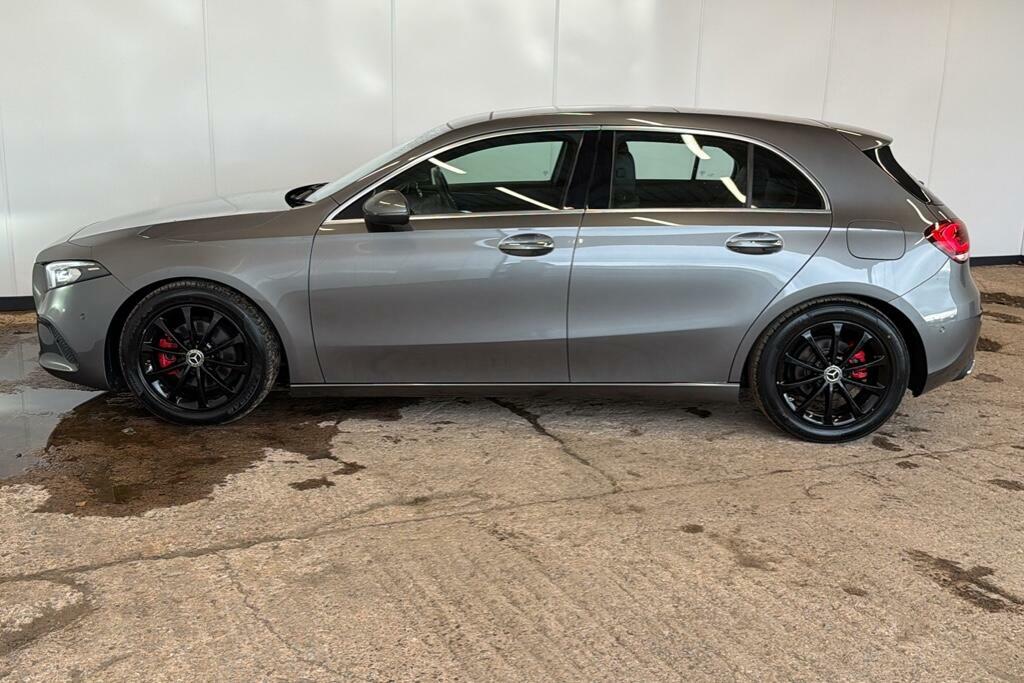 Mercedes-Benz A Class 1.5 A180d Sport Premium Plus Hatchback Diese MV68KWL Grey #5