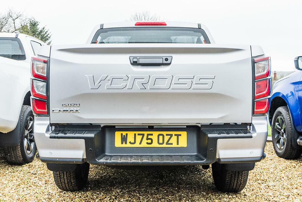 Isuzu D-Max 1.9 Td V-cross Pickup Double Cab Silver #4