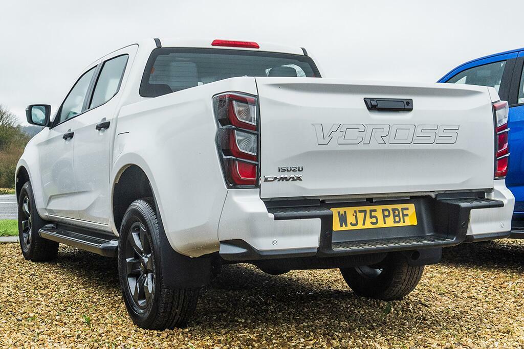 Isuzu D-Max 1.9 Td V-cross Pickup Double Cab White #2