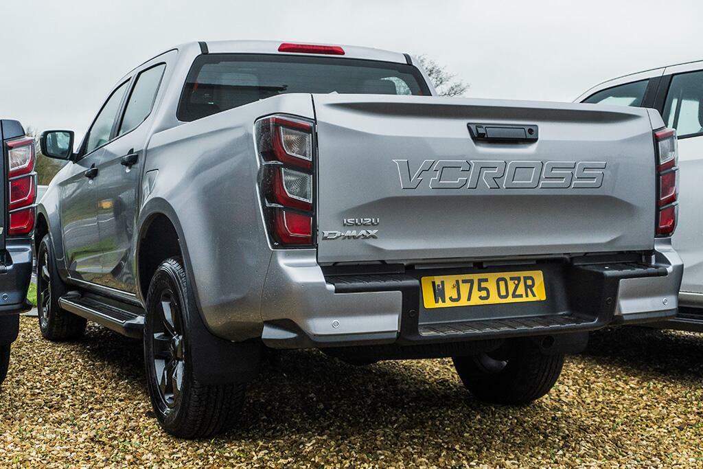 Isuzu D-Max 1.9 Td V-cross Pickup Double Cab 4 Silver #2