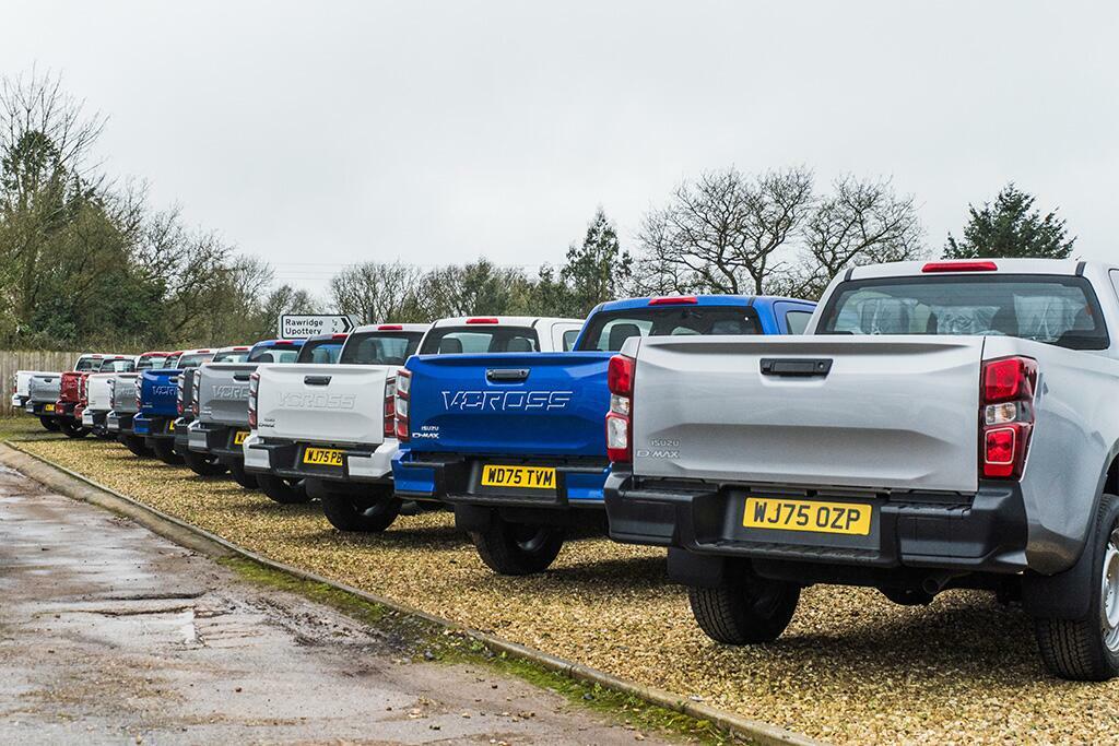 Isuzu D-Max 1.9 Td V-cross Pickup Double Cab 4 Silver #6