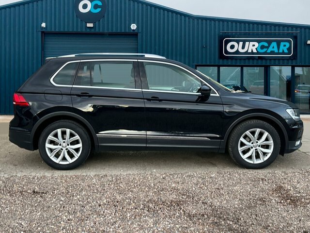 Volkswagen Tiguan 2017 2.0 Tdi Se Navigation Suv Dsg Euro ST67ZNW Black #2