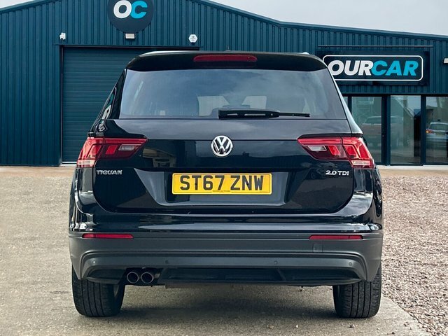 Volkswagen Tiguan 2017 2.0 Tdi Se Navigation Suv Dsg Euro ST67ZNW Black #4