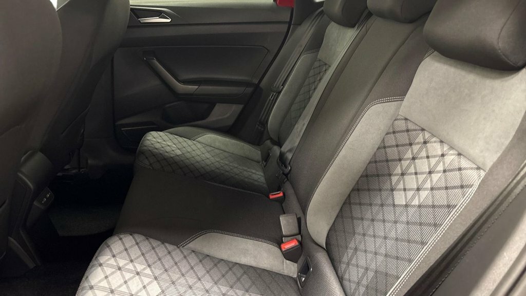 Volkswagen Polo 1L R-line EA72NJO Red #3
