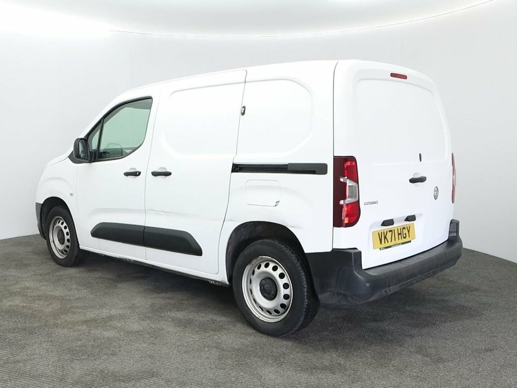 Vauxhall Combo 1.5L Edition VK71HGY White #2