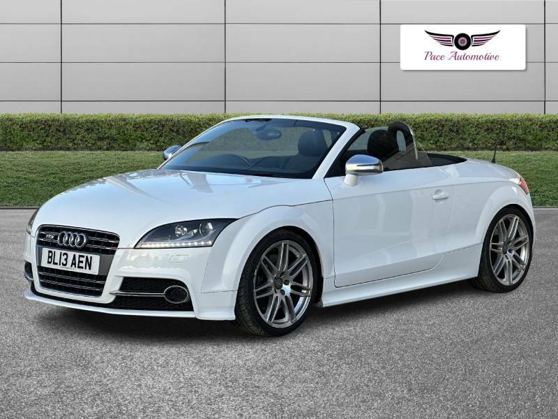 Audi TTS 2.0 Tfsi Black Edition Roadster S Tronic Quattro E White #3