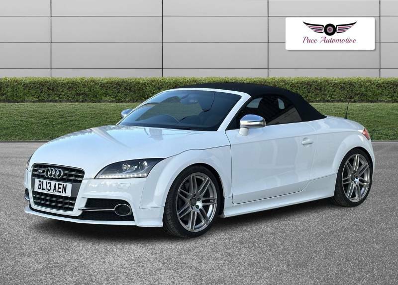 Audi TTS 2.0 Tfsi Black Edition Roadster S Tronic Quattro E White #4