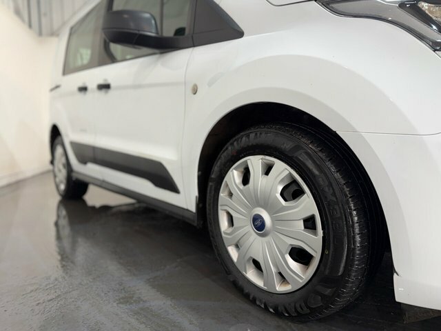 Ford Transit Connect 1.5 220 Ecoblue Trend Crew Van Double Cab 6Dr Dies BL70FRO White #6