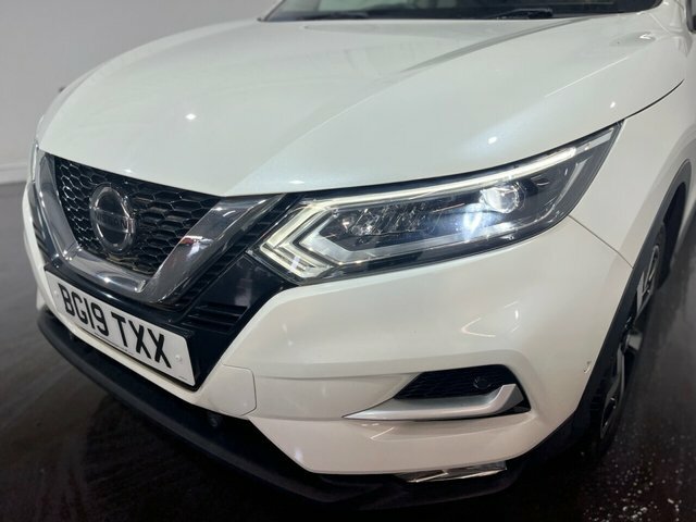 Nissan Qashqai 1.5 Dci Tekna 114 Bhp BG19TXX White #4