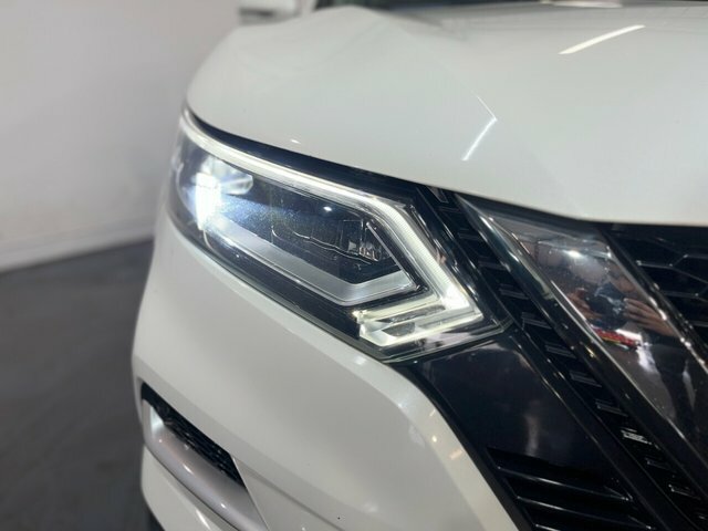 Nissan Qashqai 1.5 Dci Tekna 114 Bhp BG19TXX White #5