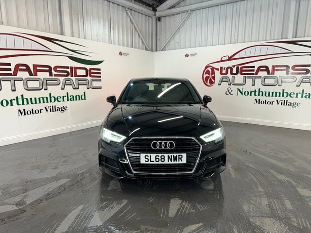Audi A3 1.5 Tfsi Cod 35 S Line Sportback Black #2