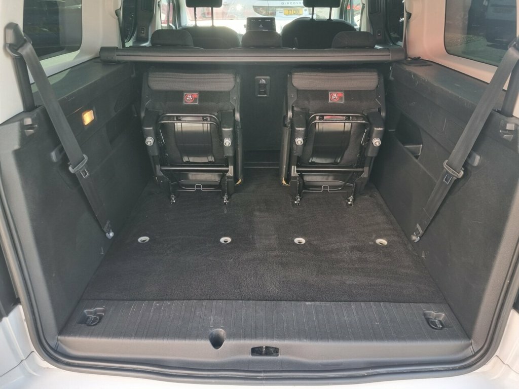Vauxhall Combo-e Life Mpv KE72NRF White #3